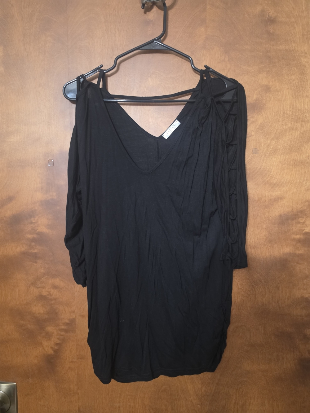 Black One-Shoulder V-Neck Dress with Cutout Sleeve - Women